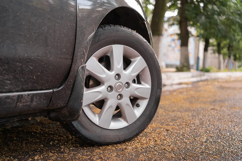 Fall Tire Services: Keeping Your Vehicle Safe and Reliable